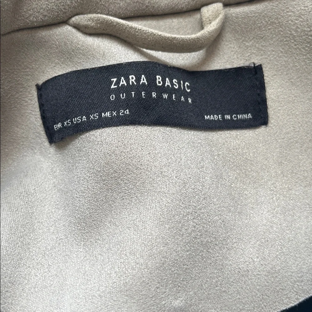 Zara Light Grey Suede Cropped Moto Jacket with Zipper Pockets Like New XS
